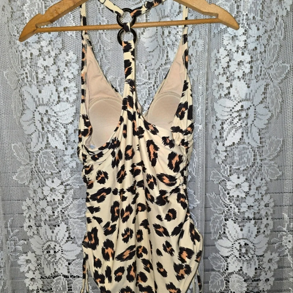 Kona Sol One Piece Swimsuit, Small, Leopard Print